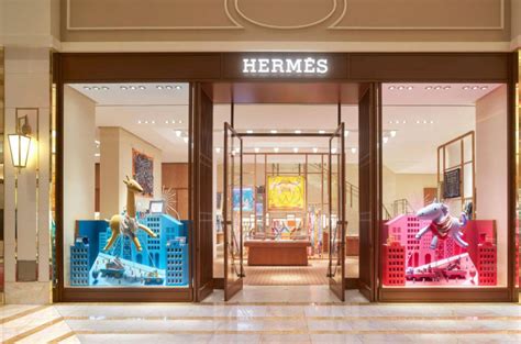 nearest hermes shop to me.